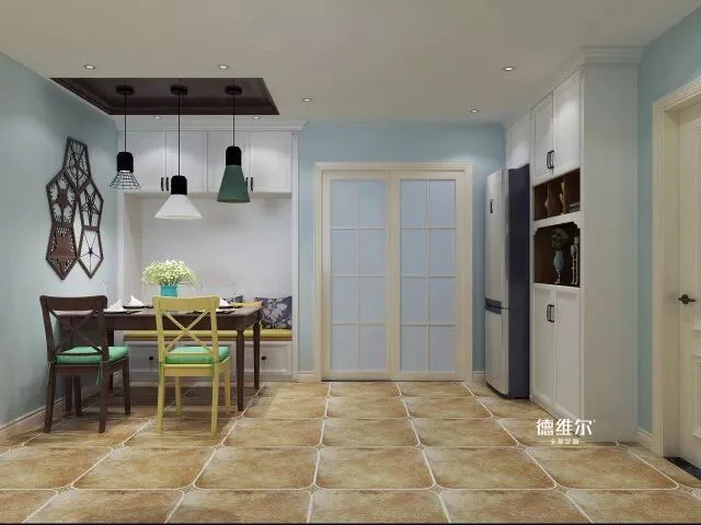 小户型餐厅装修：靠墙卡座省空间又实用