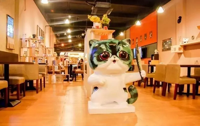 佛山主题餐厅设计灵感：猫奴、机器人、集装箱美食体验