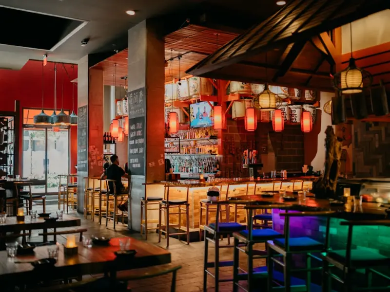 主题餐厅设计怎么抓人？70后到00后都爱去的装修方案